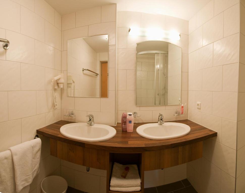 Appartements Fliana Mathon/אישגל מראה חיצוני תמונה